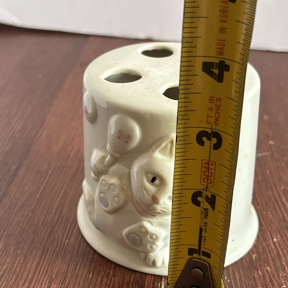 Vintage Jamestown Cat Porcelain Toothbrush Holder
